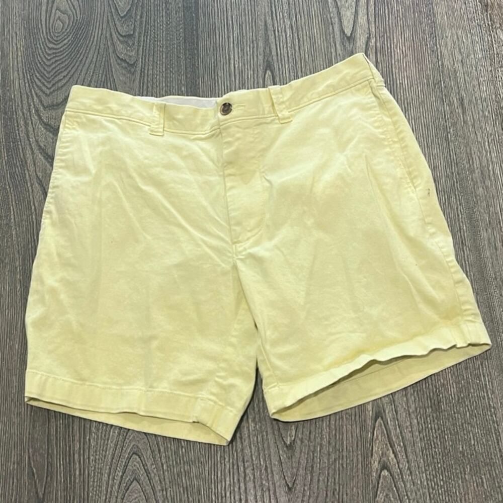 J.Crew Mens 7" Chino Shorts Mid Rise Flat Front Cotton Blend Stretch Yellow 32 - Picture 1 of 7